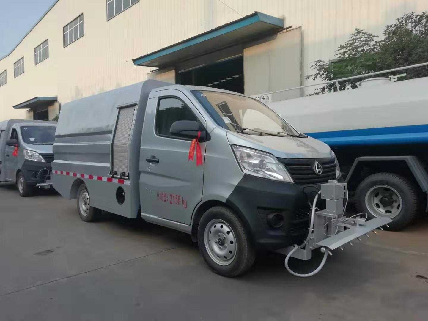 华通牌HCQ5036TYHQC型国六小型路面养护车
