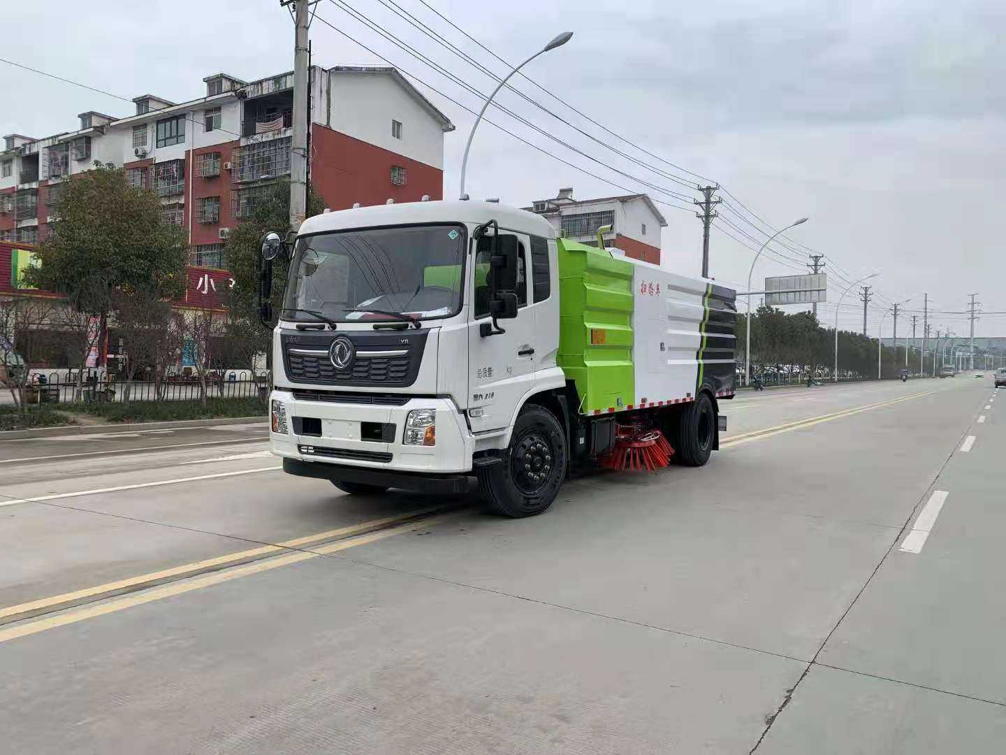 华通牌HCQ5180TSLDF6型扫路车（8+4）东风天锦道路清扫车