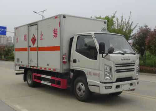 华通牌HCQ5041XRYJX6型易燃液体厢式运输车